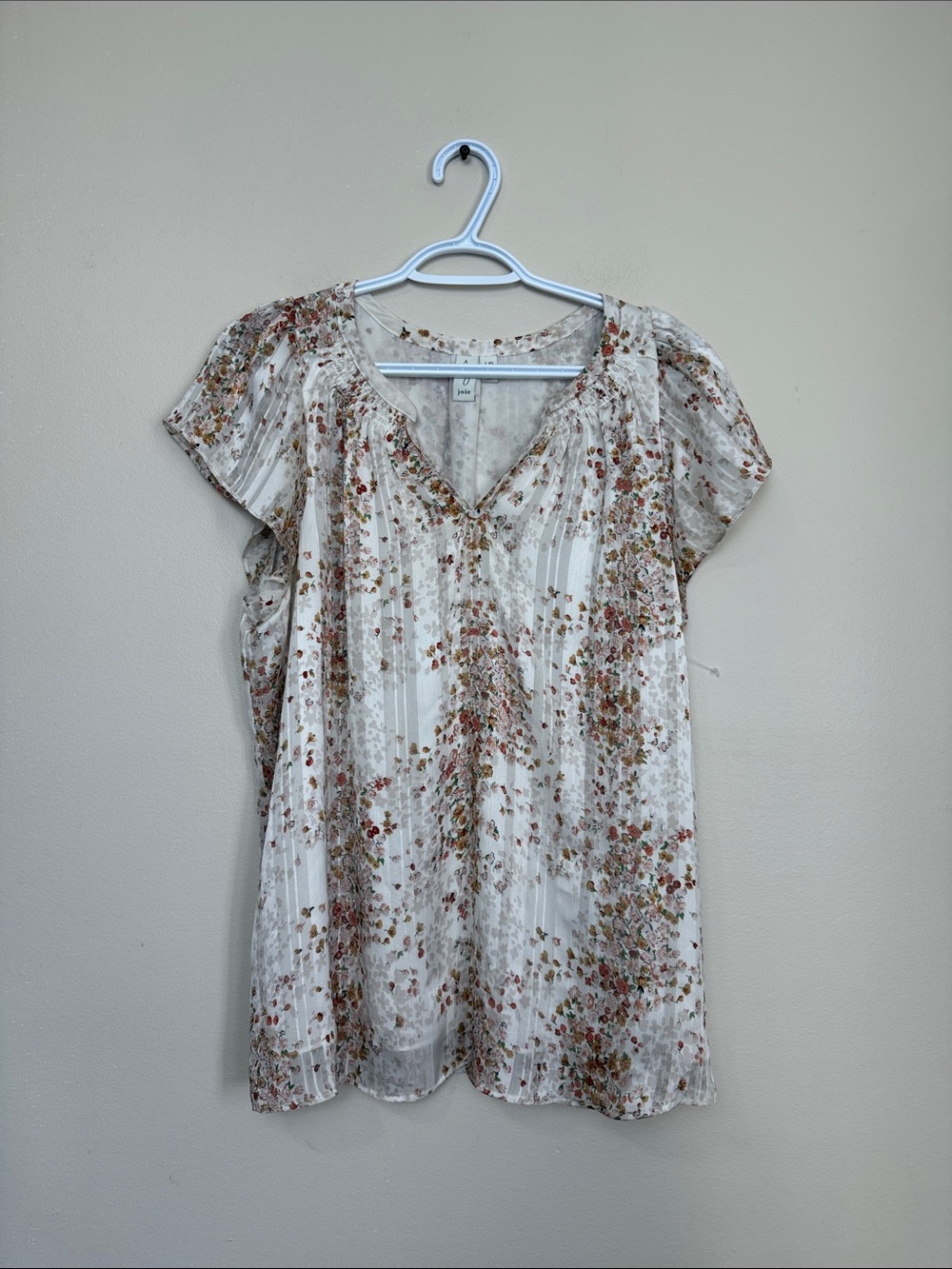 Joie Cream Floral V-Neck Short Sleeve lined Blouse size L